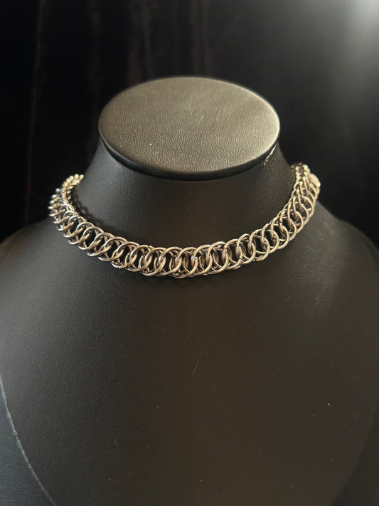 basic Persian choker
