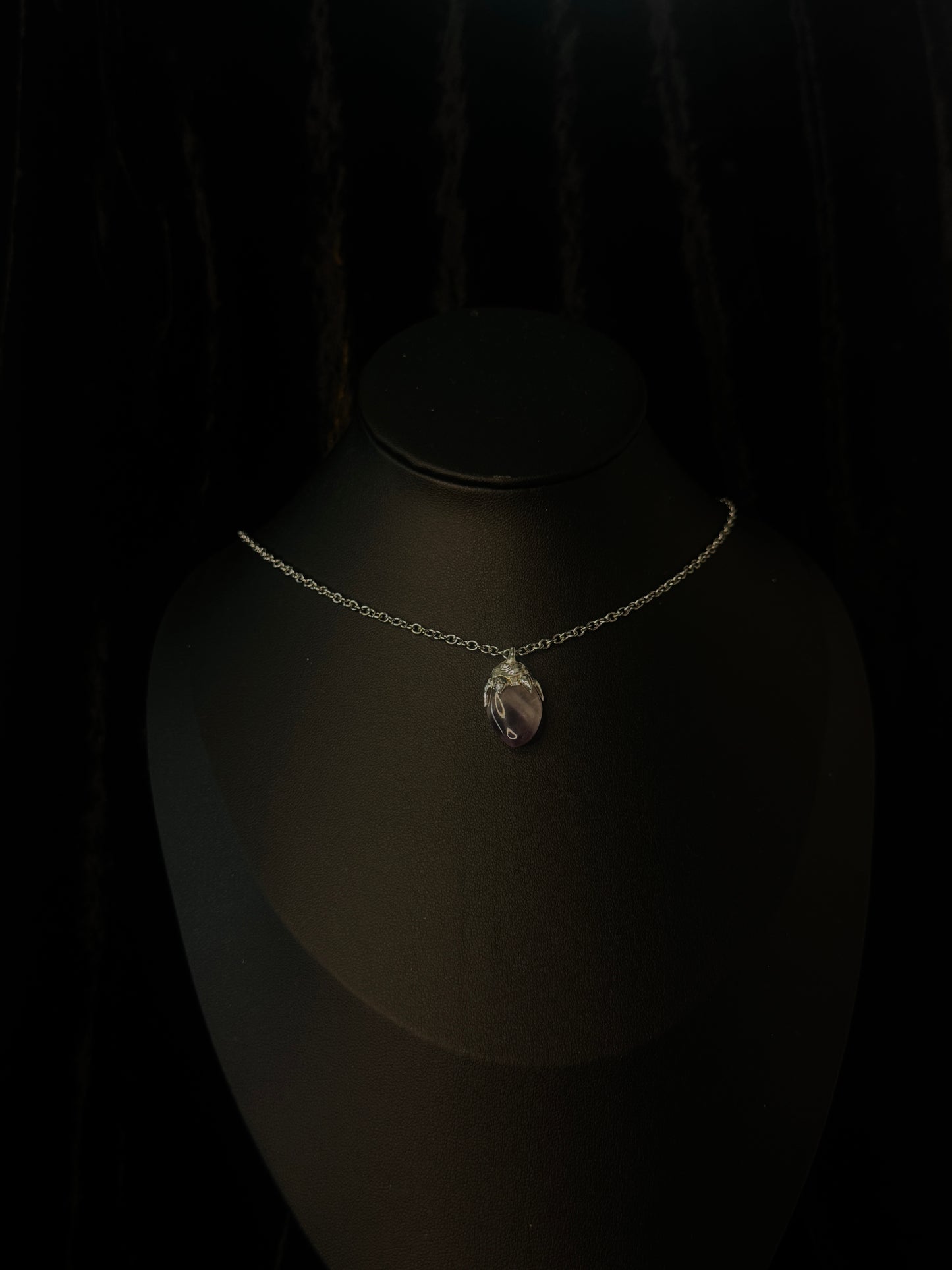 Amethyst claw necklace