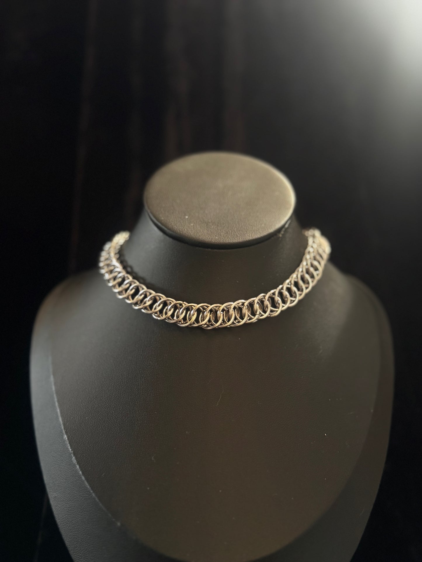 basic Persian choker