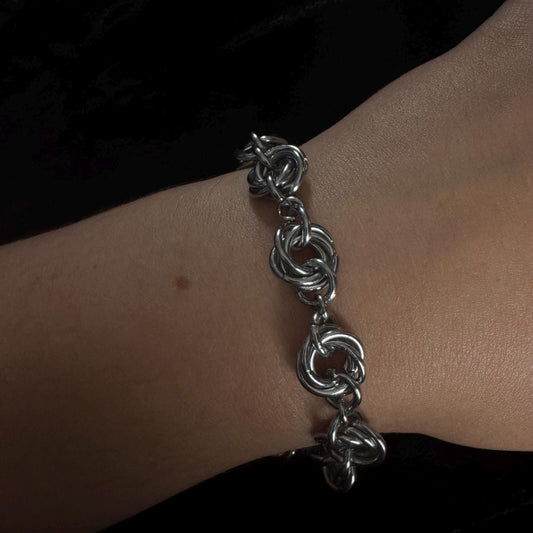 mobius ring Chainmail medieval silver stainless steel bracelet